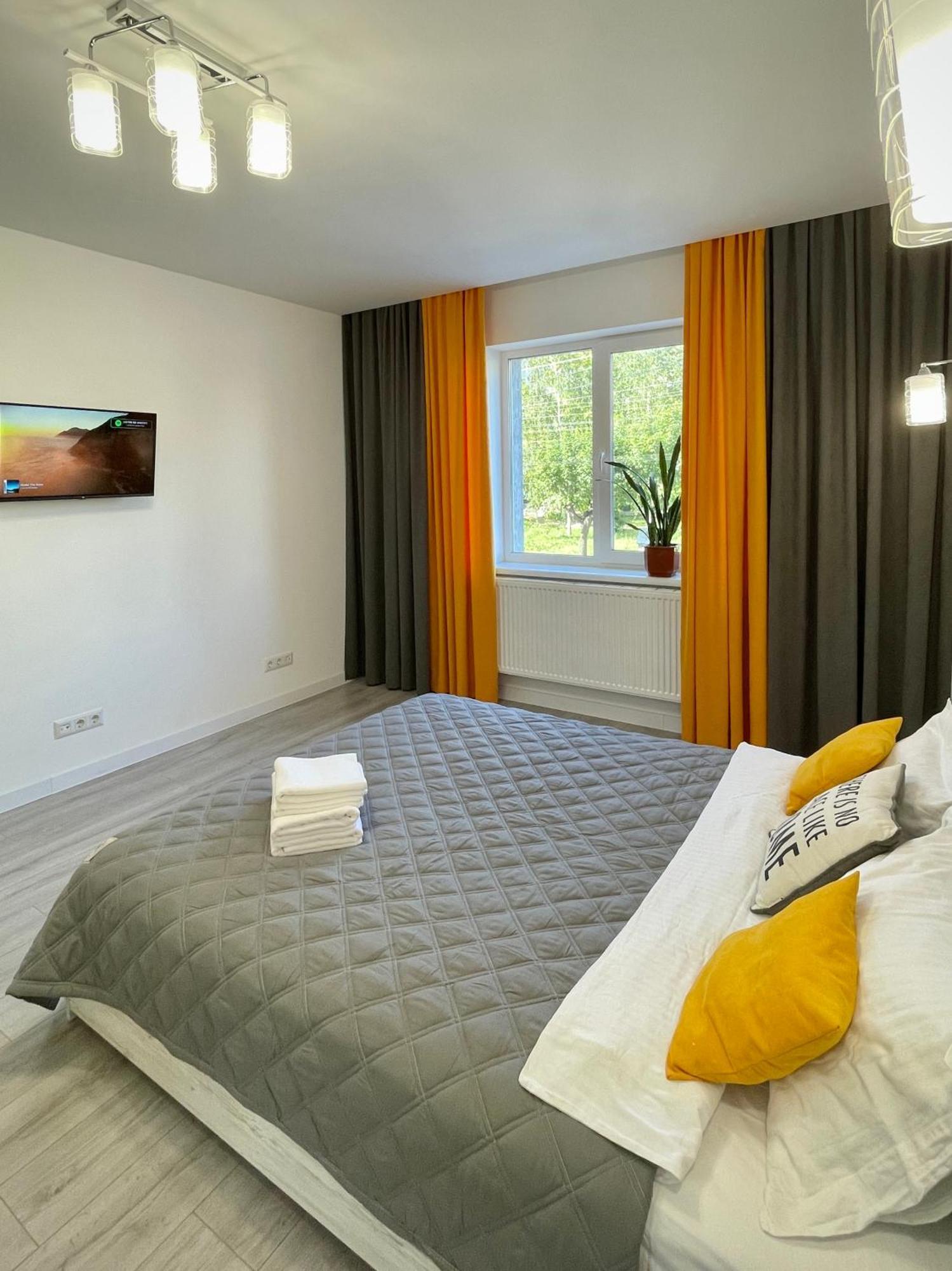 Sunny Home Apartments Апартаменти У Новобудові Поряд Медичний Центр Angelholm Дуже Чисто! Chernivtsi Exterior foto